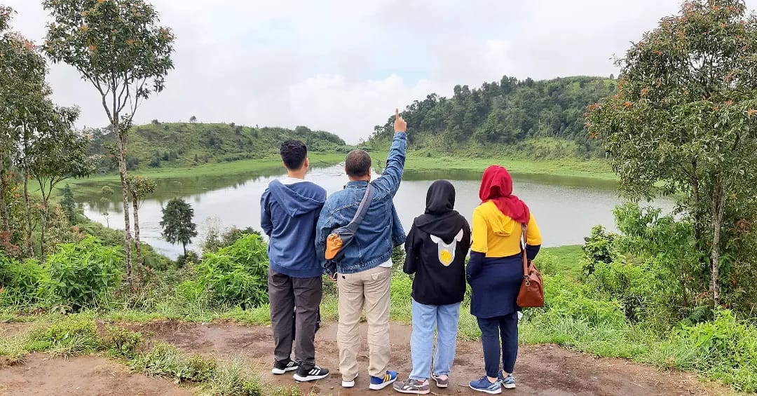 Pesona Telaga Dringo Dieng Nurul Sufitri Travel Lifestyle Blogger